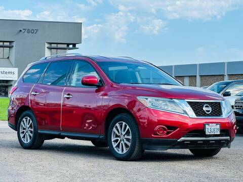 2015 Nissan Pathfinder for sale at MotorMax in San Diego CA