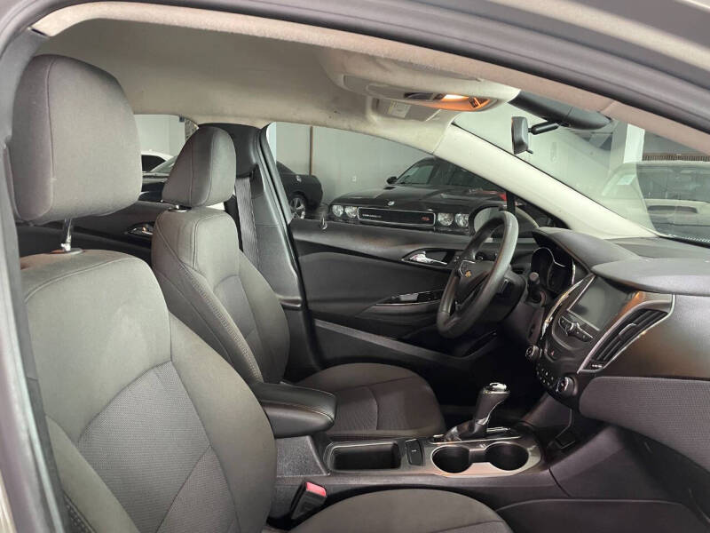 2017 Chevrolet Cruze LT Auto