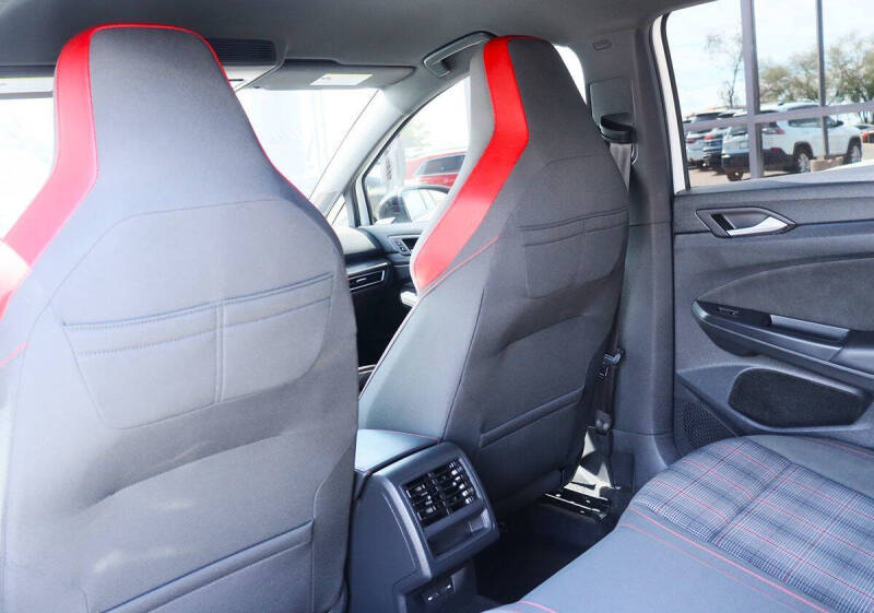 2023 Volkswagen Golf GTI S