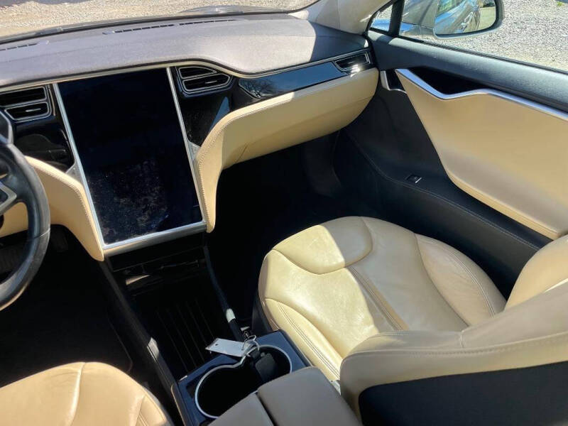2015 Tesla Model S P85D