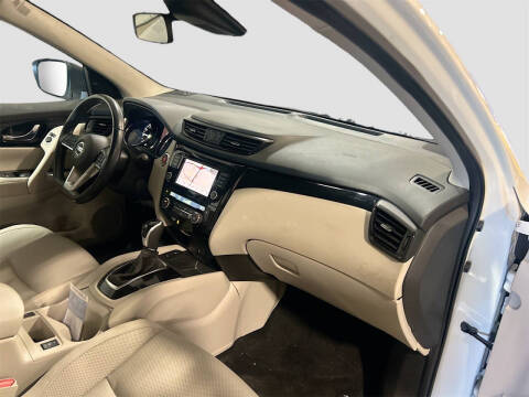 2022 Nissan Rogue Sport SL