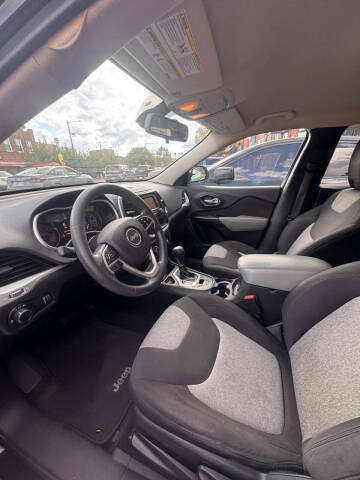 2014 Jeep Cherokee Sport