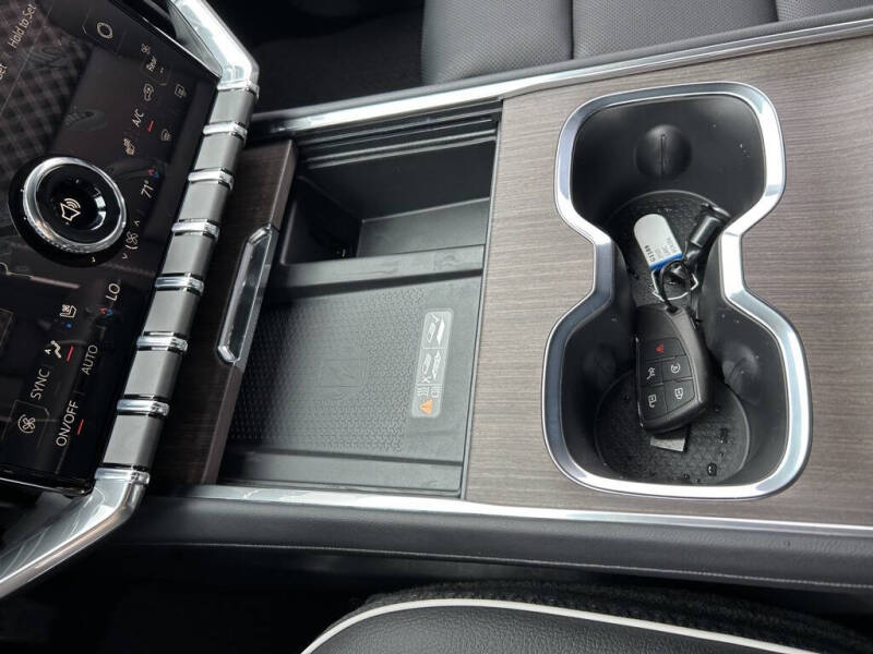 2025 GMC Acadia Denali