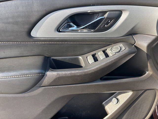 2021 Chevrolet Traverse LT Cloth