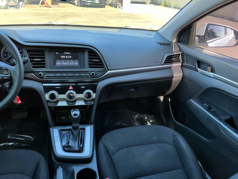 2019 Hyundai Elantra