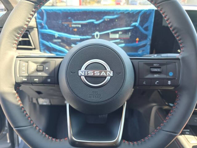 2025 Nissan Kicks SR