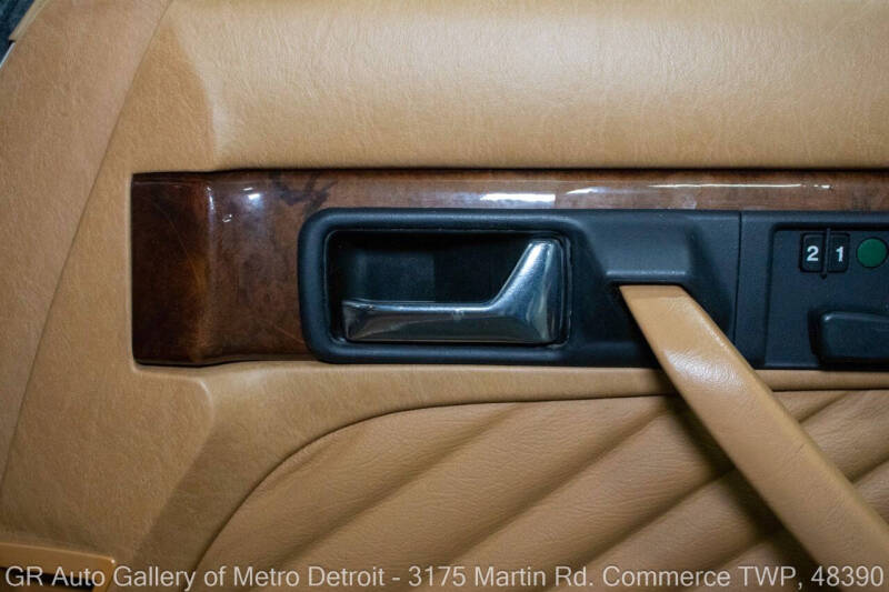 1991 Mercedes-Benz 560-Class 560 SEL