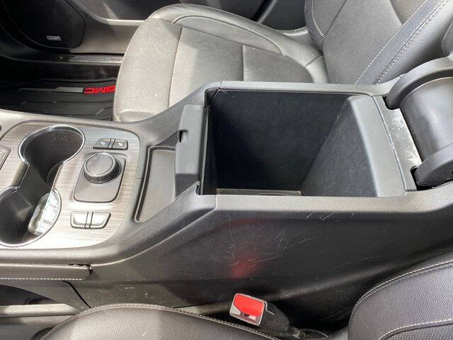 2020 GMC Acadia SLT