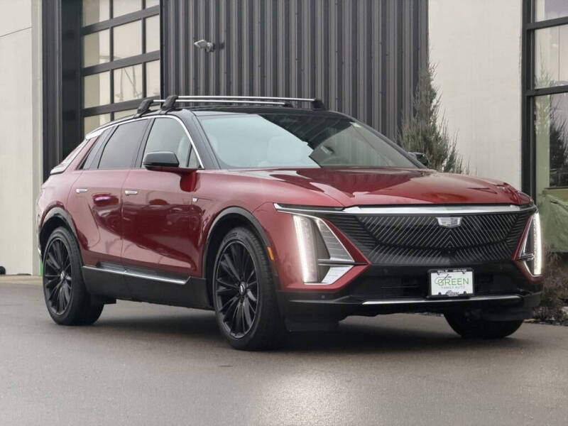 2025 Cadillac LYRIQ Luxury 1