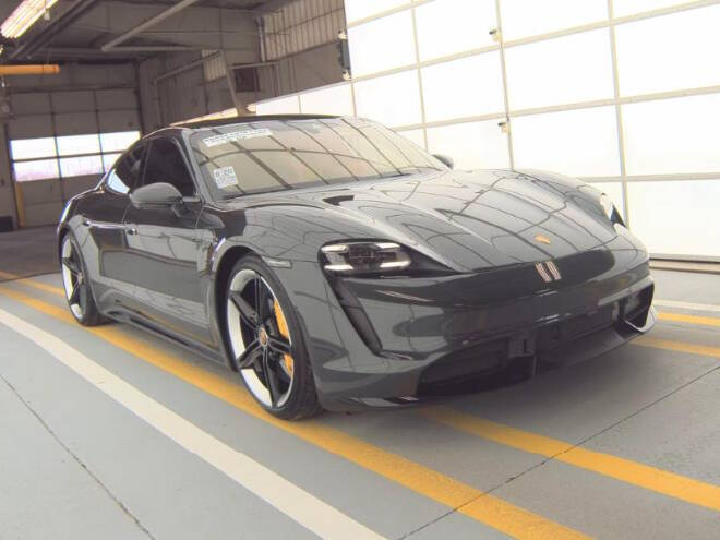 2020 Porsche Taycan Turbo S