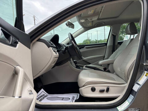 2016 Volkswagen Passat 1.8T SE