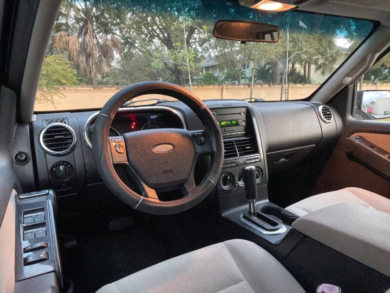 2008 Ford Explorer XLT