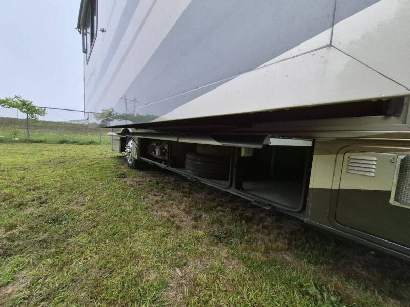 2002 Newmar Dutch Star 3852