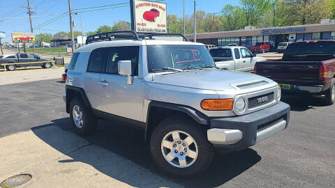 2008 Toyota FJ Cruiser for sale at GLADSTONE AUTO SALES    GUARANTEED CREDIT APPROVAL in Gladstone MO