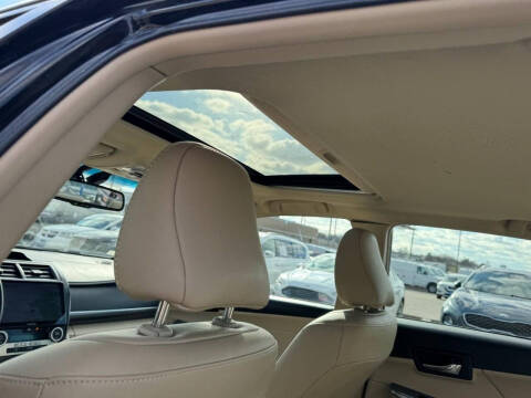 2014 Toyota Camry Hybrid LE