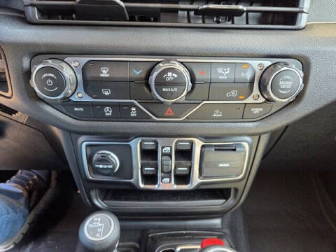 2025 Jeep Gladiator Sport S