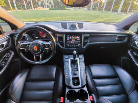 2018 Porsche Macan GTS