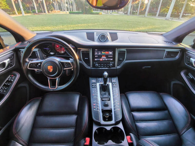 2018 Porsche Macan GTS