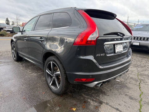 2016 Volvo XC60 T6 Drive-E R-Design Platinum