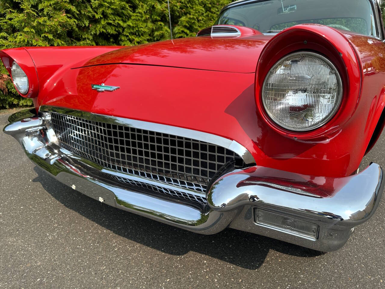 1957 Ford Thunderbird 13