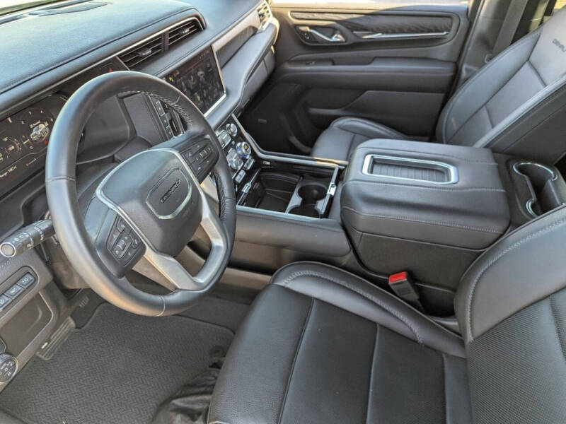 2023 GMC Yukon Denali