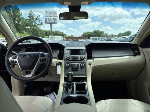 2018 Ford Taurus SE