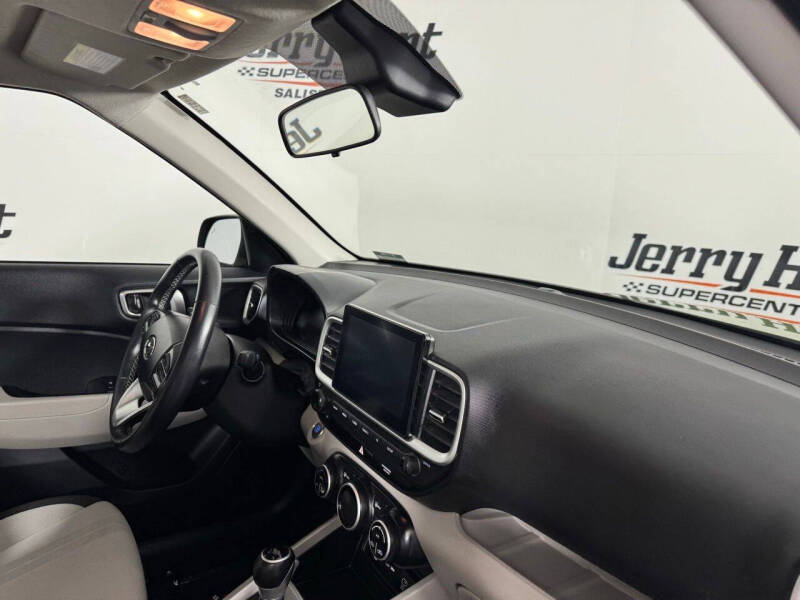 2024 Hyundai Venue SEL