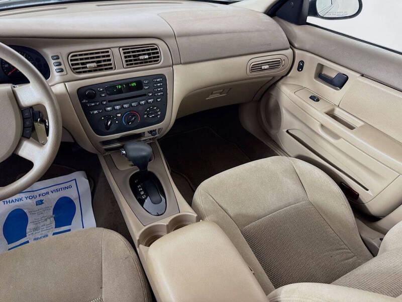 2004 Ford Taurus SES