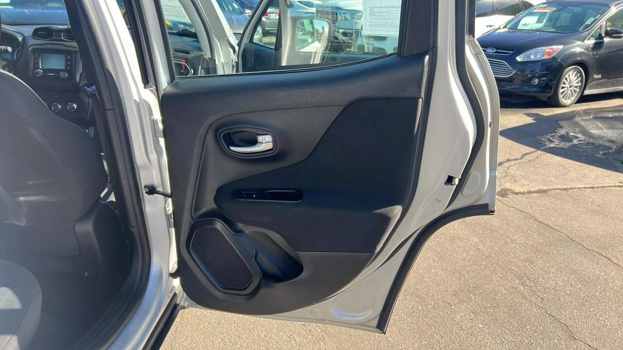 2019 Jeep Renegade for sale at Auto Plaza in Fresno, CA