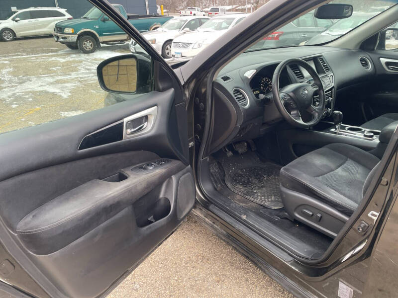 2015 Nissan Pathfinder SV