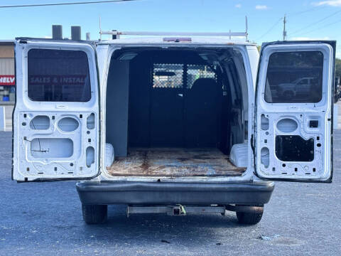 2004 Ford E-Series E-150