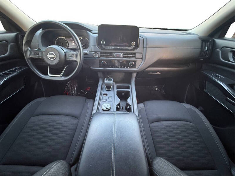 2024 Nissan Pathfinder S