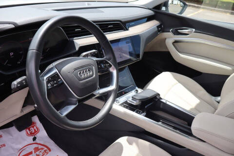 2024 Audi Q8 e-tron quattro Premium Plus