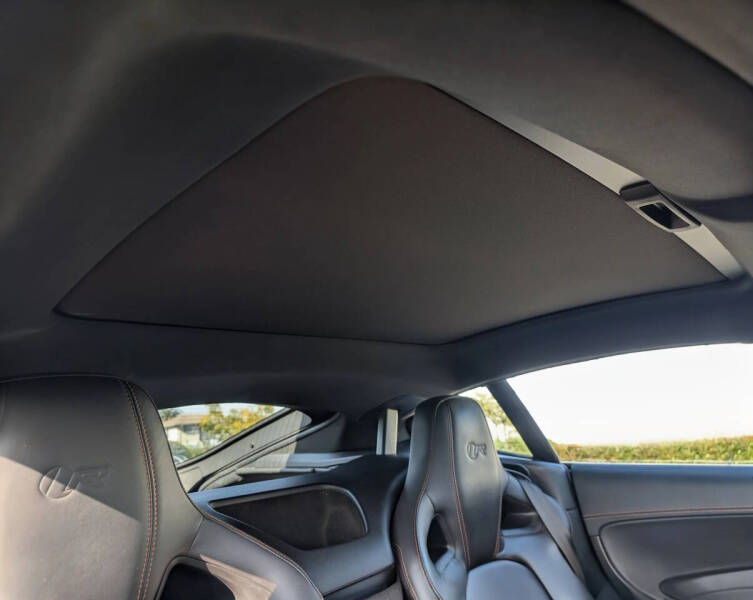 2016 Jaguar F-TYPE R