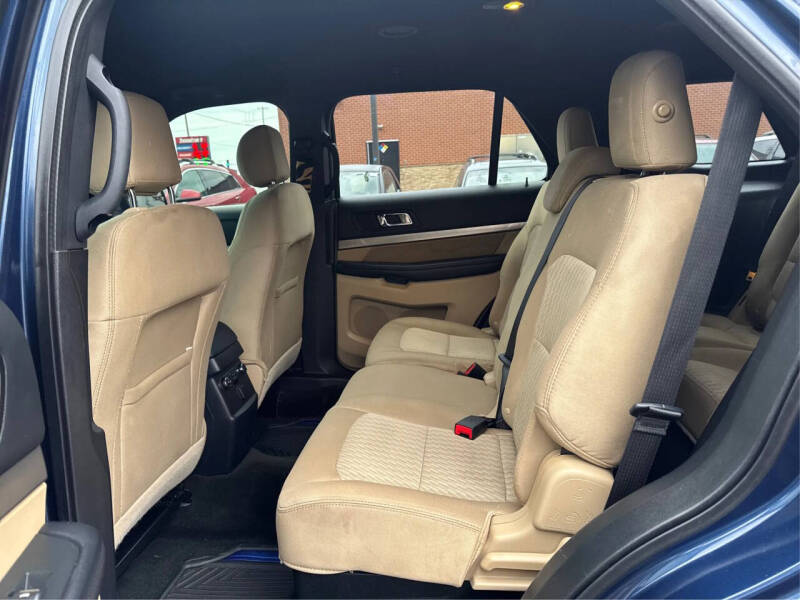 2017 Ford Explorer