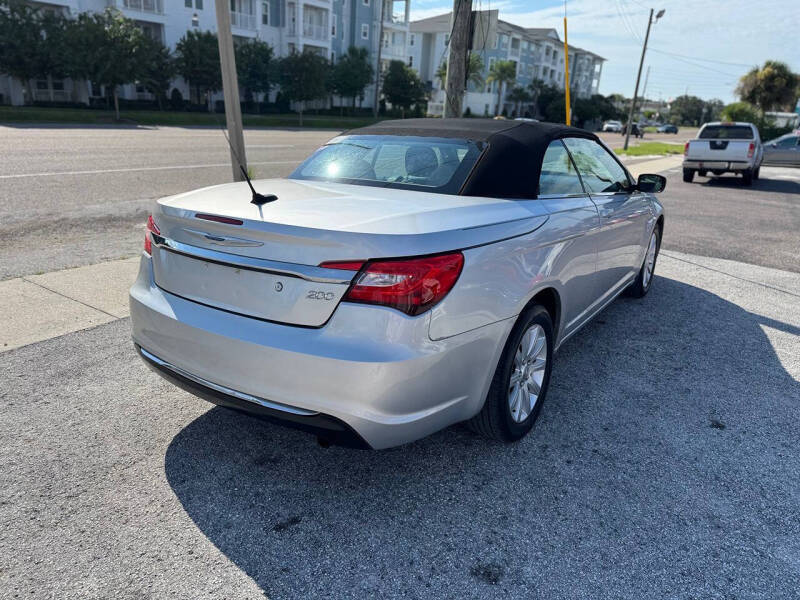 2012 Chrysler 200 Touring