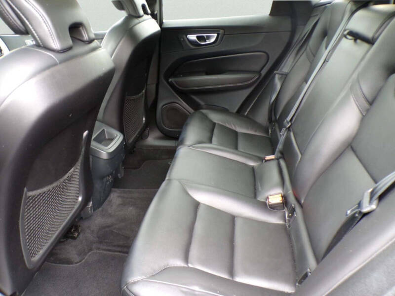 2023 Volvo XC60 B5 Core