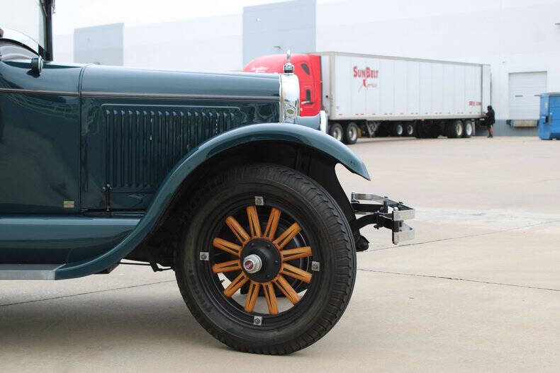 1927 Oldsmobile Sedan