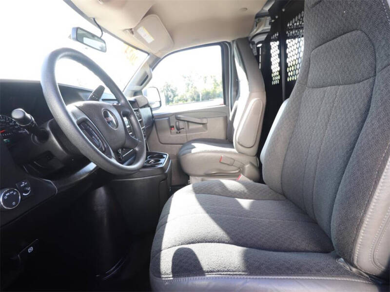 2024 GMC Savana 2500