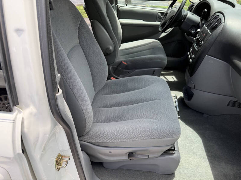 2004 Dodge Grand Caravan SXT