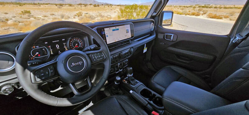 2025 Jeep Gladiator High Tide