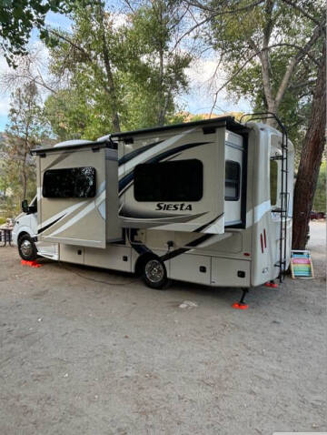 2018 Thor Motor Coach Siesta Sprinter 24SS