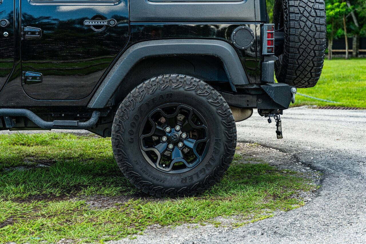 2015 JEEP Wrangler SUV / Crossover - $25,999