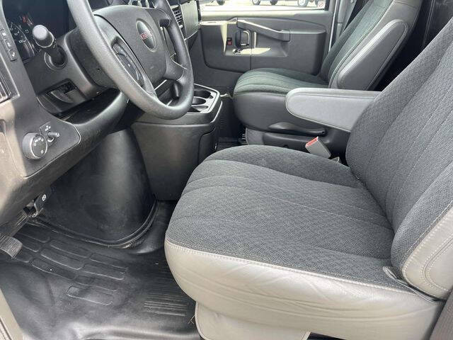 2025 GMC Savana 2500