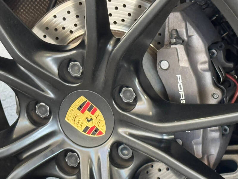 2019 Porsche 718 Cayman