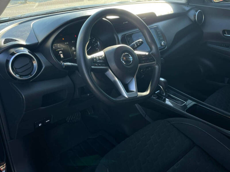 2021 Nissan Kicks SV