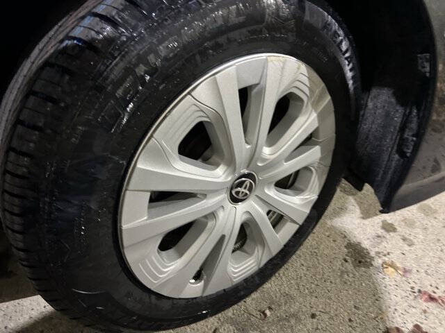 2019 Toyota Prius LE