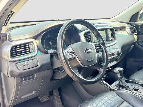 2020 Kia Sorento EX V6