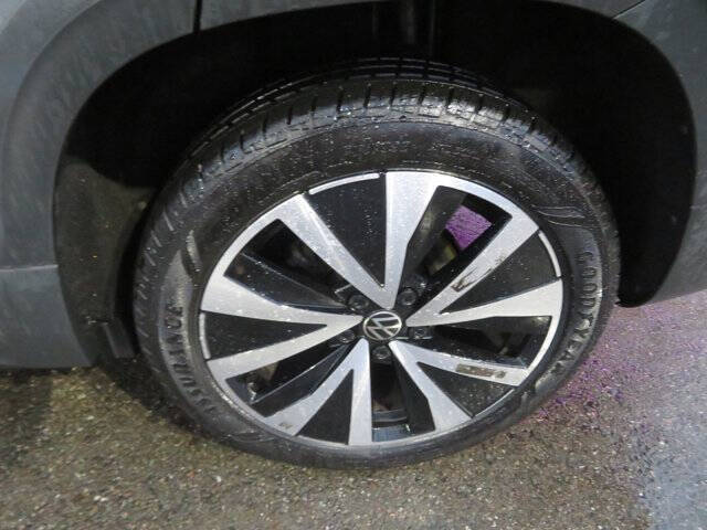 2024 Volkswagen Taos SE