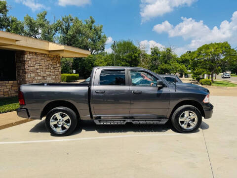 2016 RAM 1500 SLT